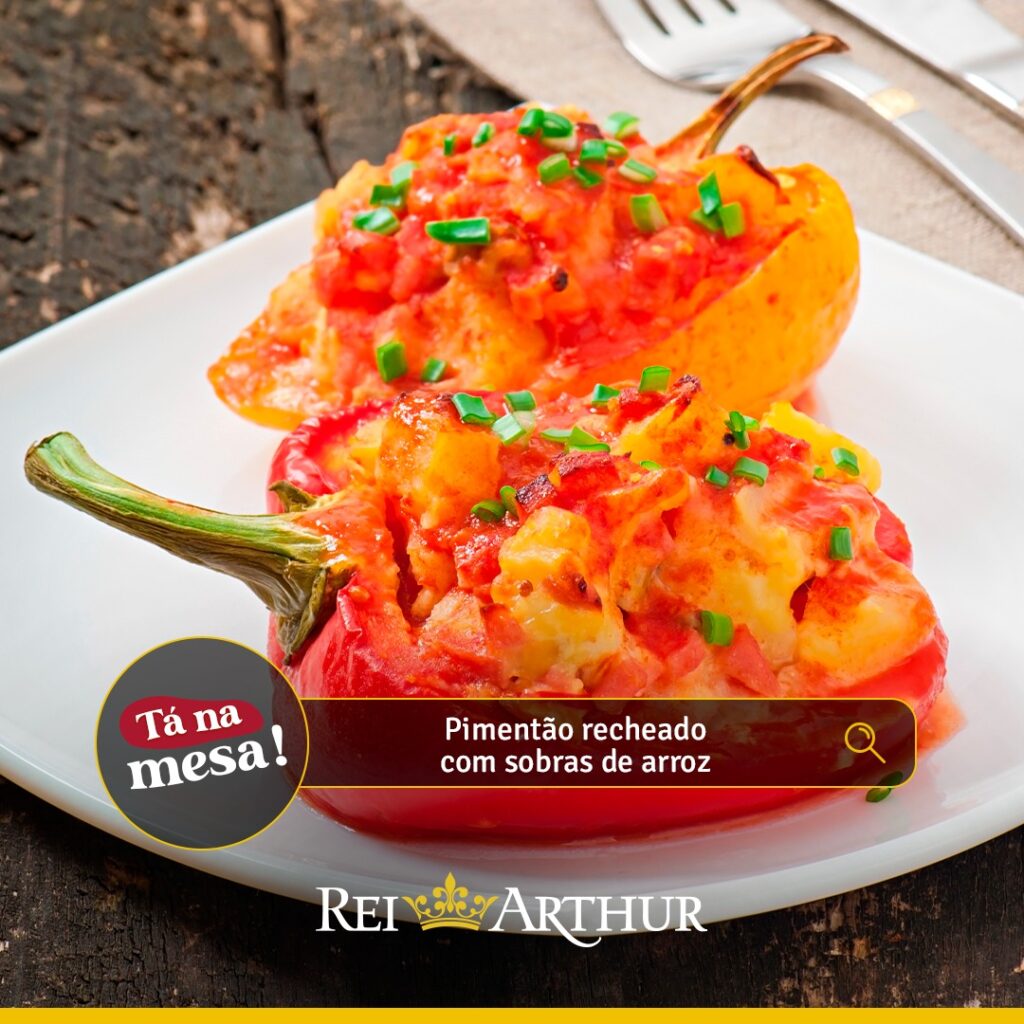 Pimentão recheado com sobras de arroz
